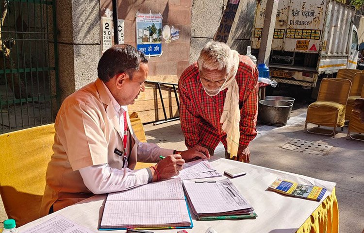 Free Eye Check-up & Cataract Referral Camp & Health camp at MCD Community Centre, Azadpur Colony